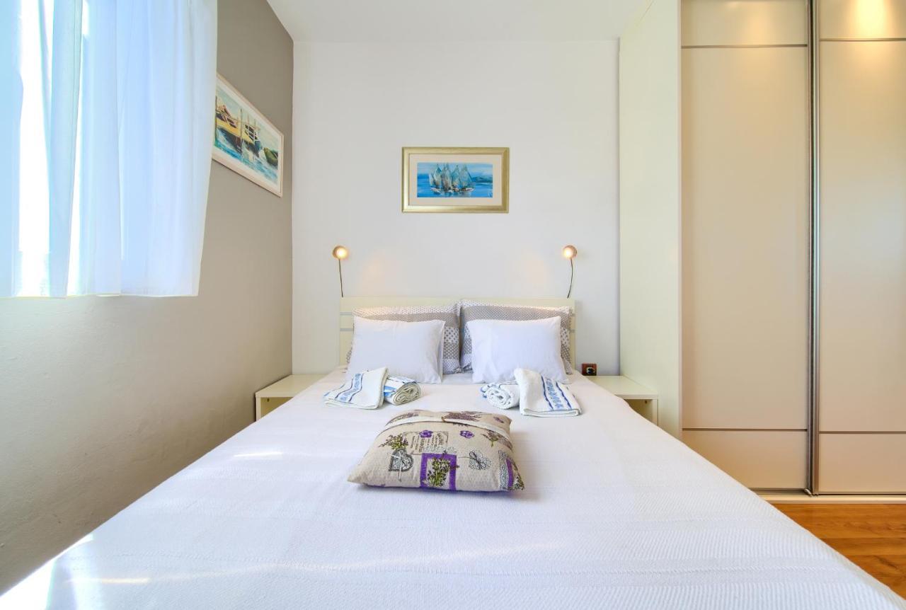 Studio Apartment Vesna クルク エクステリア 写真
