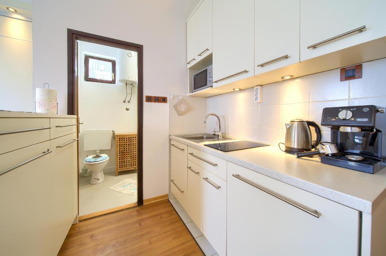 Studio Apartment Vesna クルク エクステリア 写真