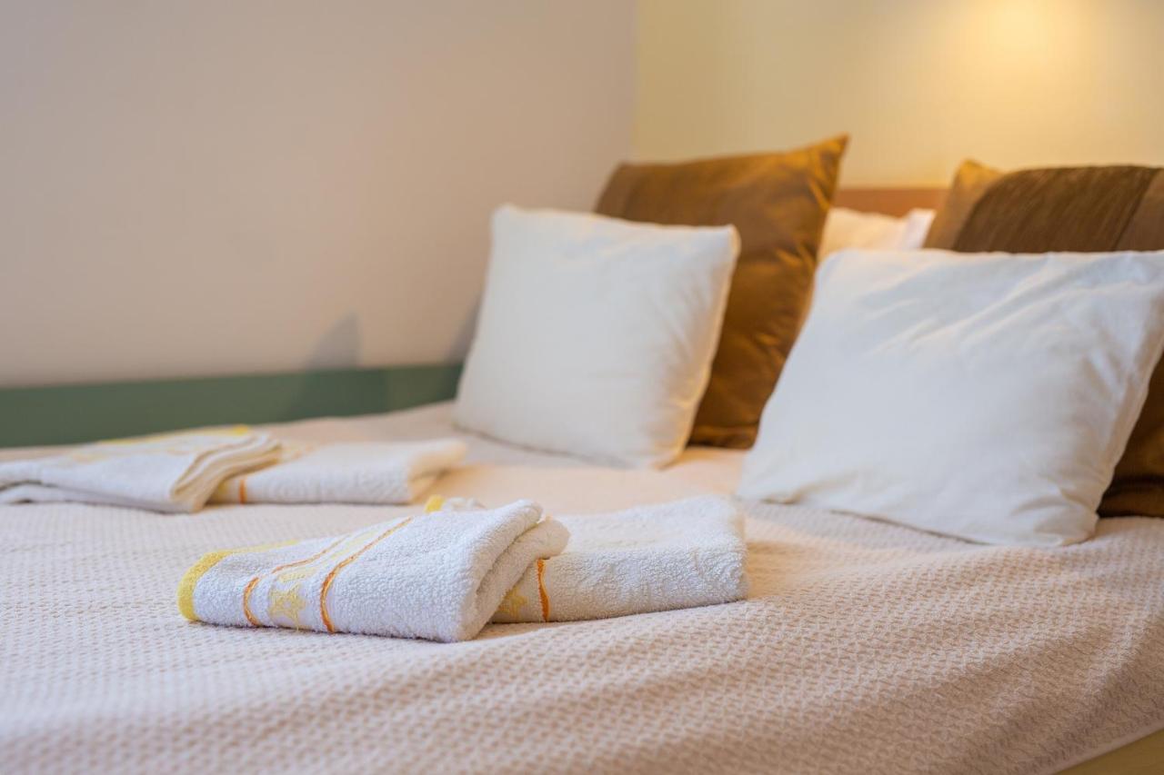 Studio Apartment Vesna クルク エクステリア 写真